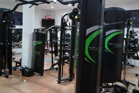 Titanium Gym Academia