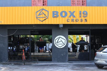 Box i9 Cross